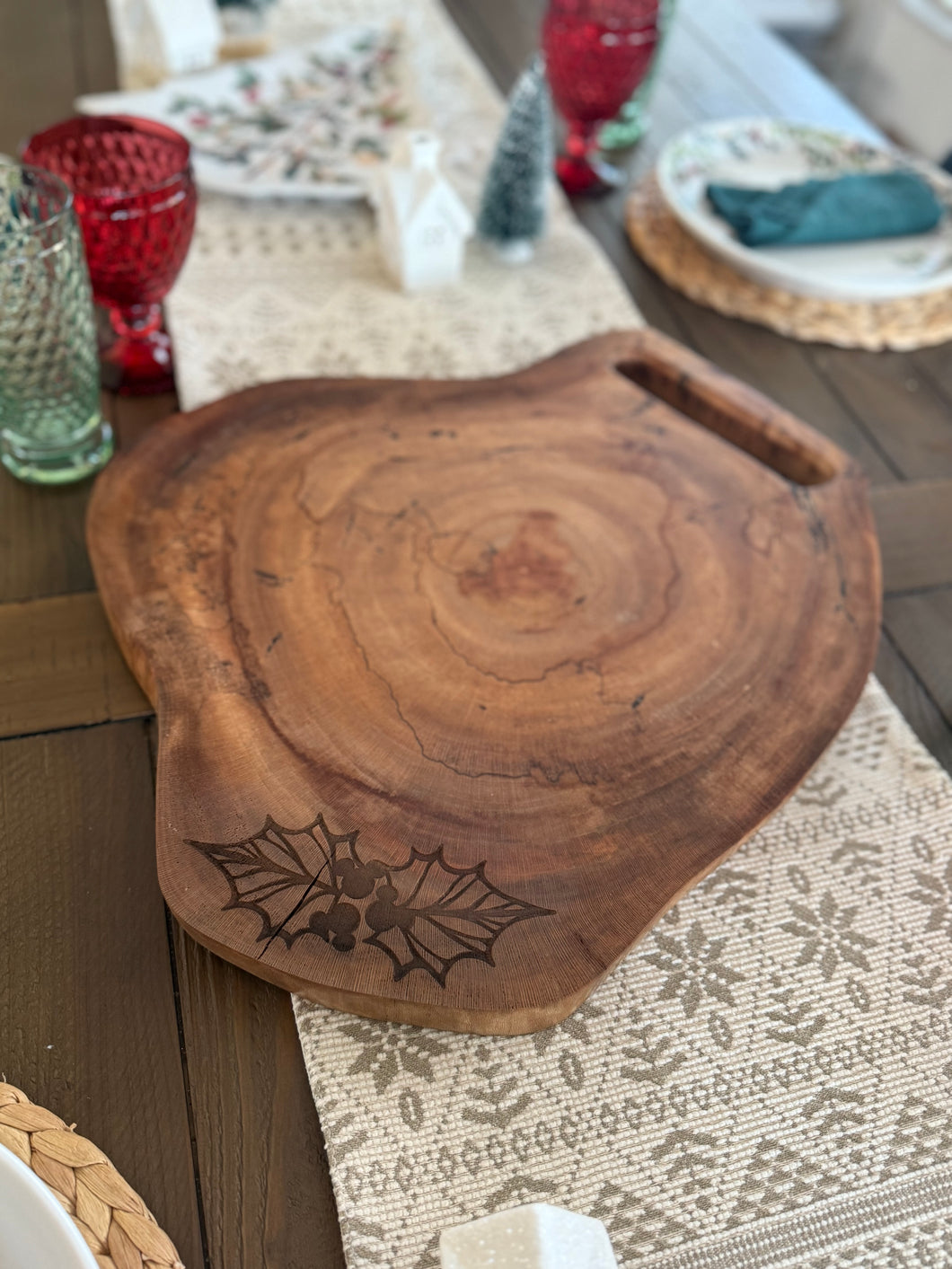 Round Holly Board